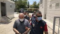 Kamu görevlisiymiş gibi gidip, tatlıcıyı dolandırdılar