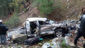 Mersin’de kamyonet uçuruma yuvarlandı: 3 ölü