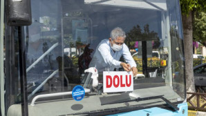Büyükşehir otobüslerinde sosyal mesafe kurallarına uyuluyor