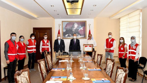 Kızılay bağışçıları ödüllendirildi