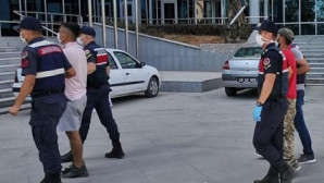 Baz istasyonunu hırsızlarına suçüstü