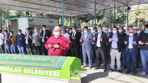 Bahçeli’nin ilkokul öğretmeni toprağa verildi