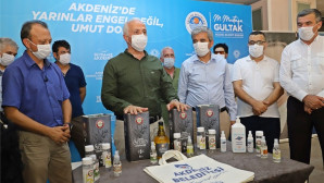 Engellilerin ürettiği kolonyalar büyük ilgi görüyor