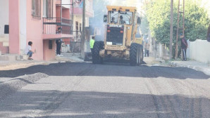Toroslar’da asfalt çalışmaları sürüyor