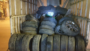 600 bin TL’lik lastik çalan hırsızlar yakalandı