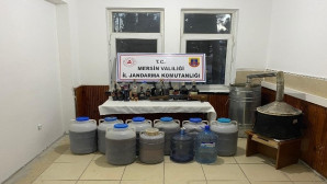 Mersin’de 374 litre kaçak içki ele geçirildi