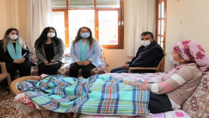 Başkan Yılmaz’dan, felçli Kestaneoğlu’na 8 Mart hediyesi
