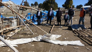 Şiddetli rüzgarın yol açtığı hasarın yaraları sarılıyor