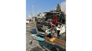 Belediye otobüsü ile minibüs çarpıştı: 4 yaralı