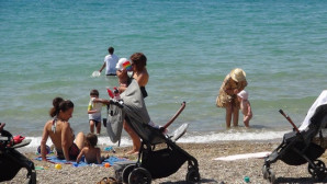 Tam kapanmadan çıkıp denize koştular