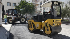 Toroslar’da yol hizmetleri devam ediyor