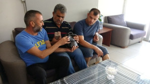 İşsiz vatandaş içinde 2 bin lira bulunan çantayı sahibine teslim etti