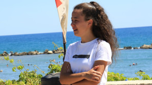 Hırsız, genç kızı ağlattı