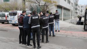 Mersin’de sahte içki şüphelisi 4 kişi tutuklandı