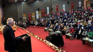 Gültak, ‘Kadın emeği Türkiye’nin istikbali’ programına katıldı