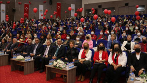 Toroslar’da ‘Toplumda kadının yeri’ paneli