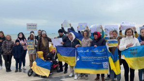 Mersin’deki Ukraynalılar, Rusya’nın saldırısını protesto etti