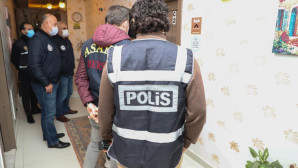 Mersin polisi günübirlik evleri denetledi