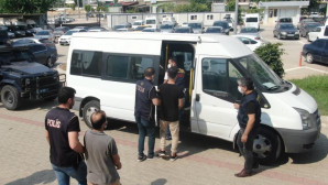 “Temizleme 2” operasyonunda gözaltına alınanlar adliyeye sevk edildi