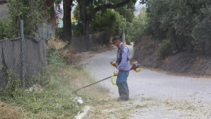 Toroslar’da mahalleler temizleniyor