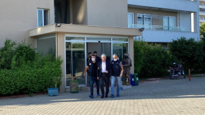 Gözaltına alınan Mersin Büyükşehir Belediyesi Basın Yayın Daire Başkanı Gündeş adliyeye sevk edildi