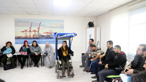 Akdeniz Belediyesinden engelli vatandaşlara iş kulübü eğitimi