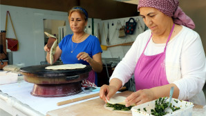 ATALIK KARAKILÇIK BUĞDAYI TARLADAN SOFRAYA ULAŞTI SIKMA VE BÖREK OLDU