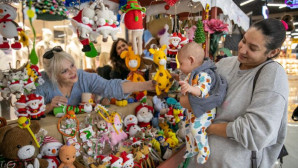 EL EMEĞİ GÖZ NURU ÜRÜNLER, YENİ YIL TEMASIYLA ALICILARLA BULUŞUYOR