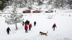 Mersin itfaiyesinden kar üstünde nefes kesen tatbikat