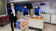 Akdeniz Belediyesi ekmek dağıtımını sürdürüyor