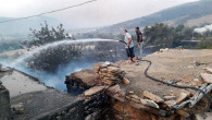Akdeniz Belediyesi, yangın bölgesine arazözler ve personel gönderdi
